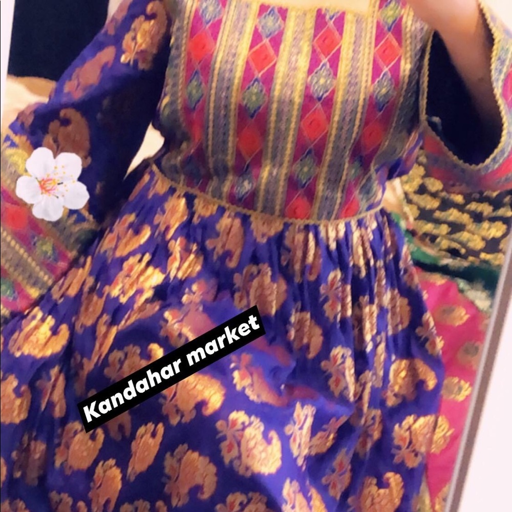 Dress - Picture 5 of 6